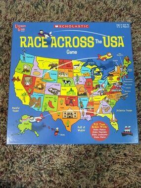 Scholastic Race Across The USA Board Game - Blue and Yellow